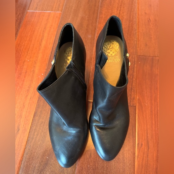 Elegant Black Ankle Boots - Picture 2 of 5